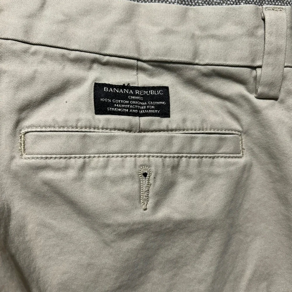 Banana Republic Gavin Chino Mens 32x30 Khaki Straight Leg Cotton Pants